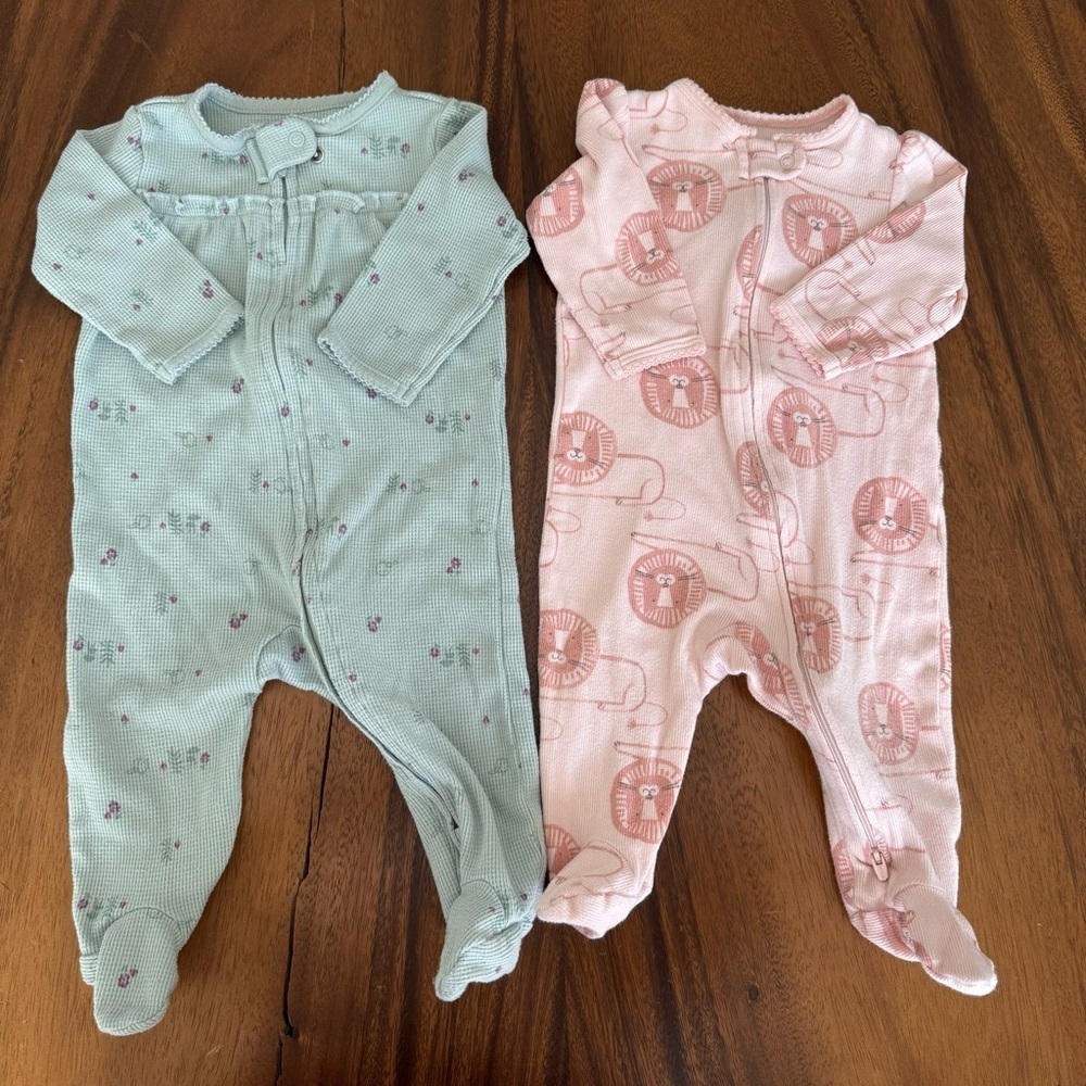 Carter’s Bundle of 2 Baby Girl Footed One Piece Pajamas - Green and Pink Size 6M